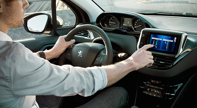 Fonction Park Assist aide stationnement Peugeot