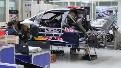 Photo of Derniers préparatifs pour la Peugeot 208 T16 Pikes Peak chez Peugeot Sport