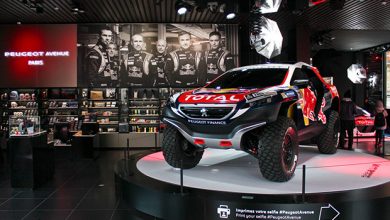 Photo of Photos : nouvelle vitrine « Be a Legend » chez Peugeot Avenue à Paris !