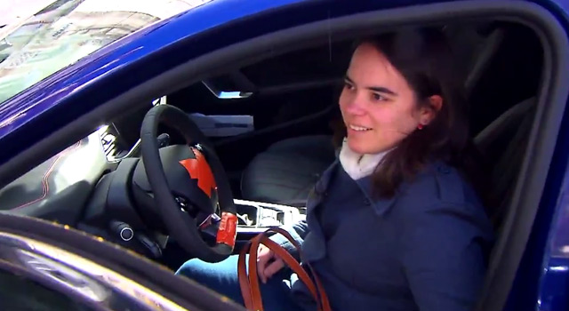 Blind Test : la nouvelle Peugeot 308 GT dans les rues de Lisbonne