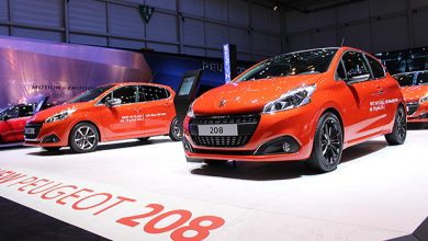 Photo of Photos : le stand Peugeot au Salon de Genève 2015