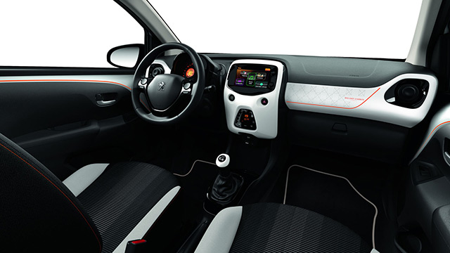 Intérieur Peugeot 108 Roland Garros