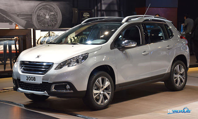 Peugeot 2008 au Salon de l'automobile de Buenos Aires 2015