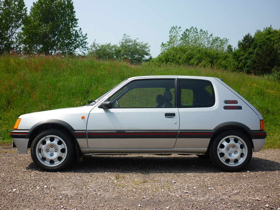 Photo Peugeot 205 GTI 1.9 1989 (36 000 €) - Enchères Silverstone 2016