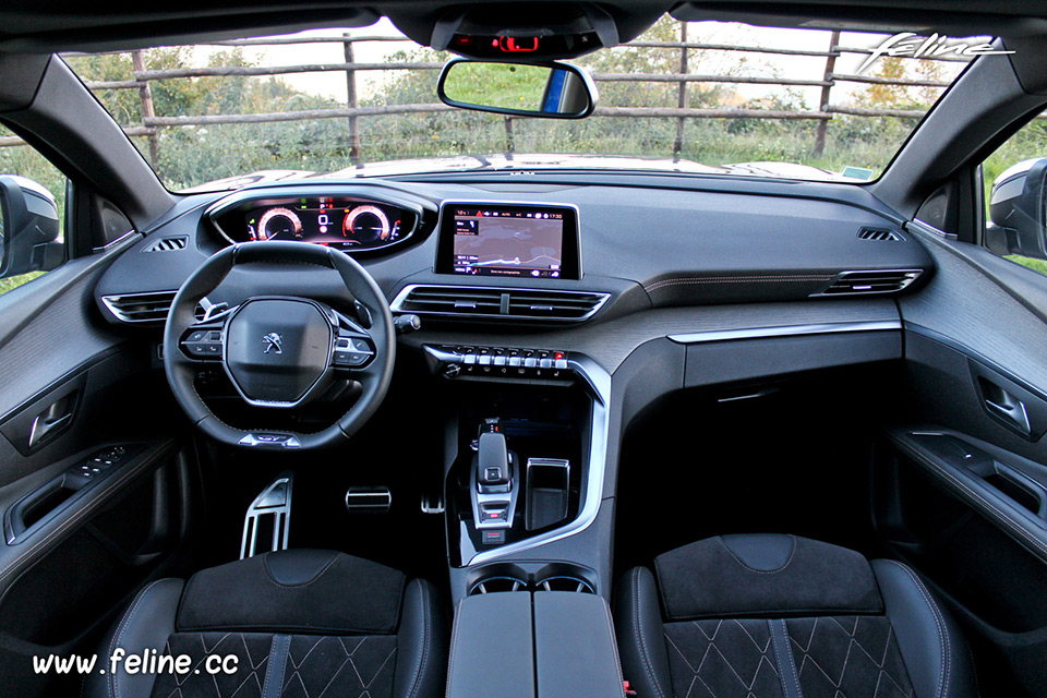 Photo intérieur i-Cockpit Peugeot 3008 II