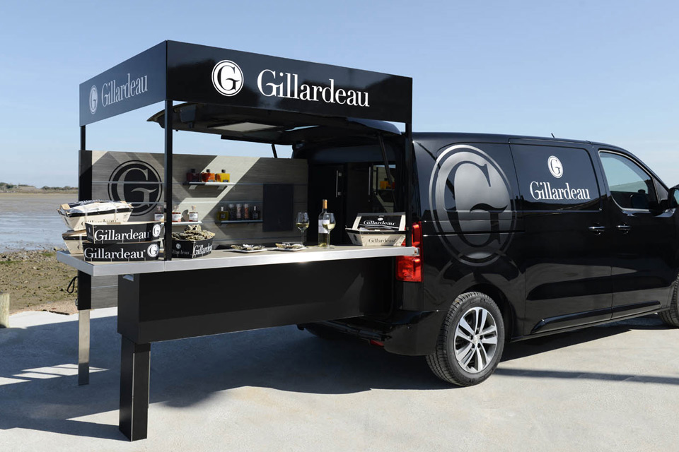 Le Peugeot Foodtruck « Marcelle » bar à huîtres pour Gillard