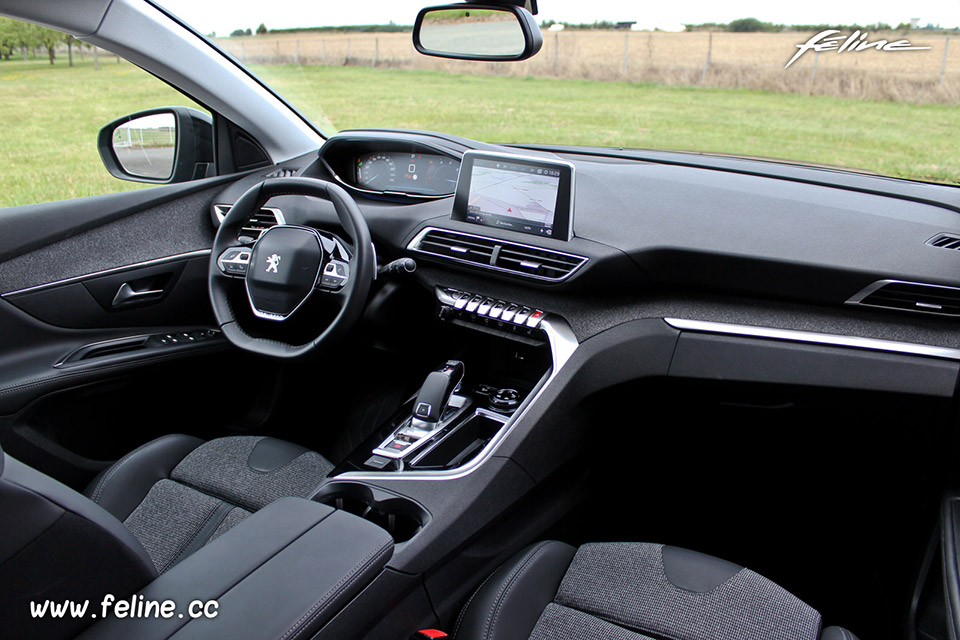 Photo intérieur Peugeot 5008 II BlueHDi 120 EAT6