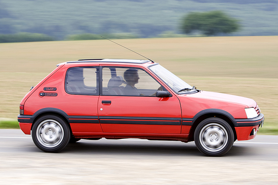 Photo Peugeot 205 GTI