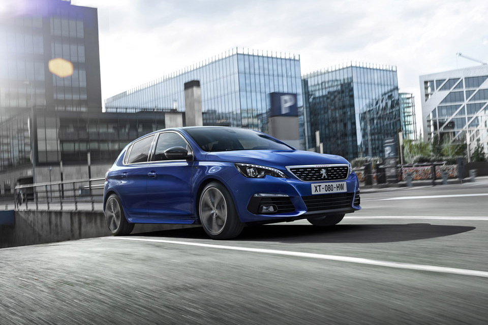 La gamme Peugeot 308 évolue avec le nouveau 1.6 PureTech 225 et la boîte EAT8 !