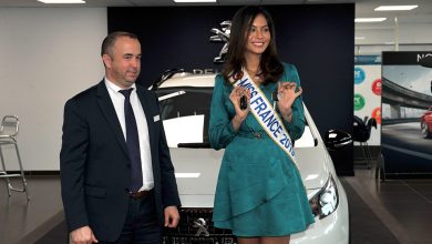 Photo of Vaimalama Chaves, Miss France 2019 et sa Peugeot 2008 !