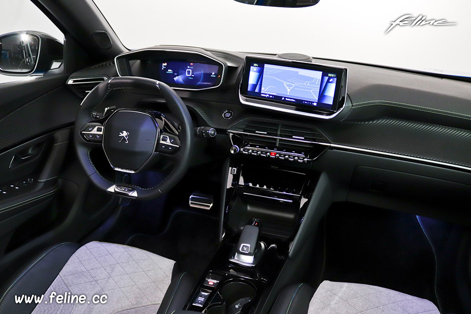 Photo intérieur i-Cockpit Peugeot 2008 II SUV (2019)