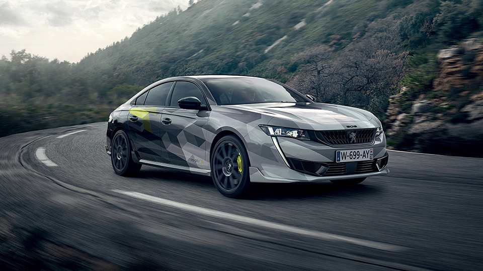 Photos : la 508 Peugeot Sport Engineered sur la route !