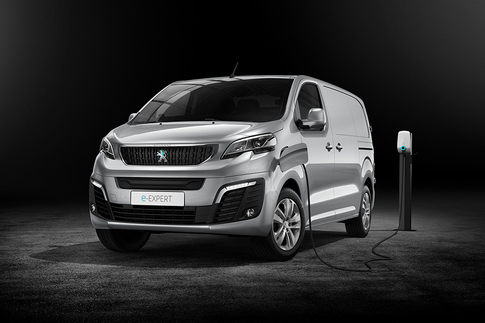 Peugeot e-Expert : toutes les infos sur l’utilitaire électrique du Lion !