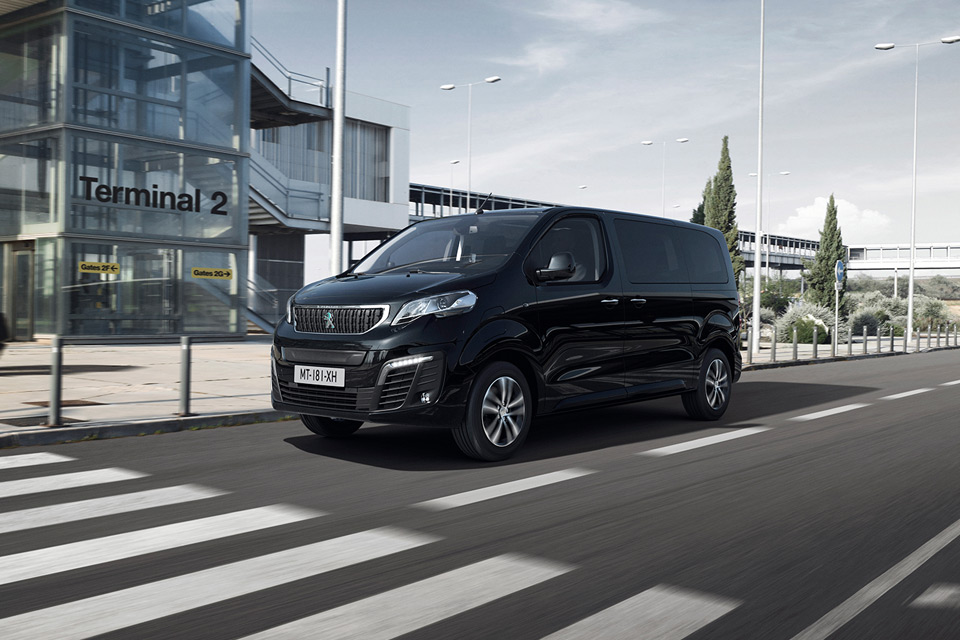 Photo Peugeot e-Traveller Electrique