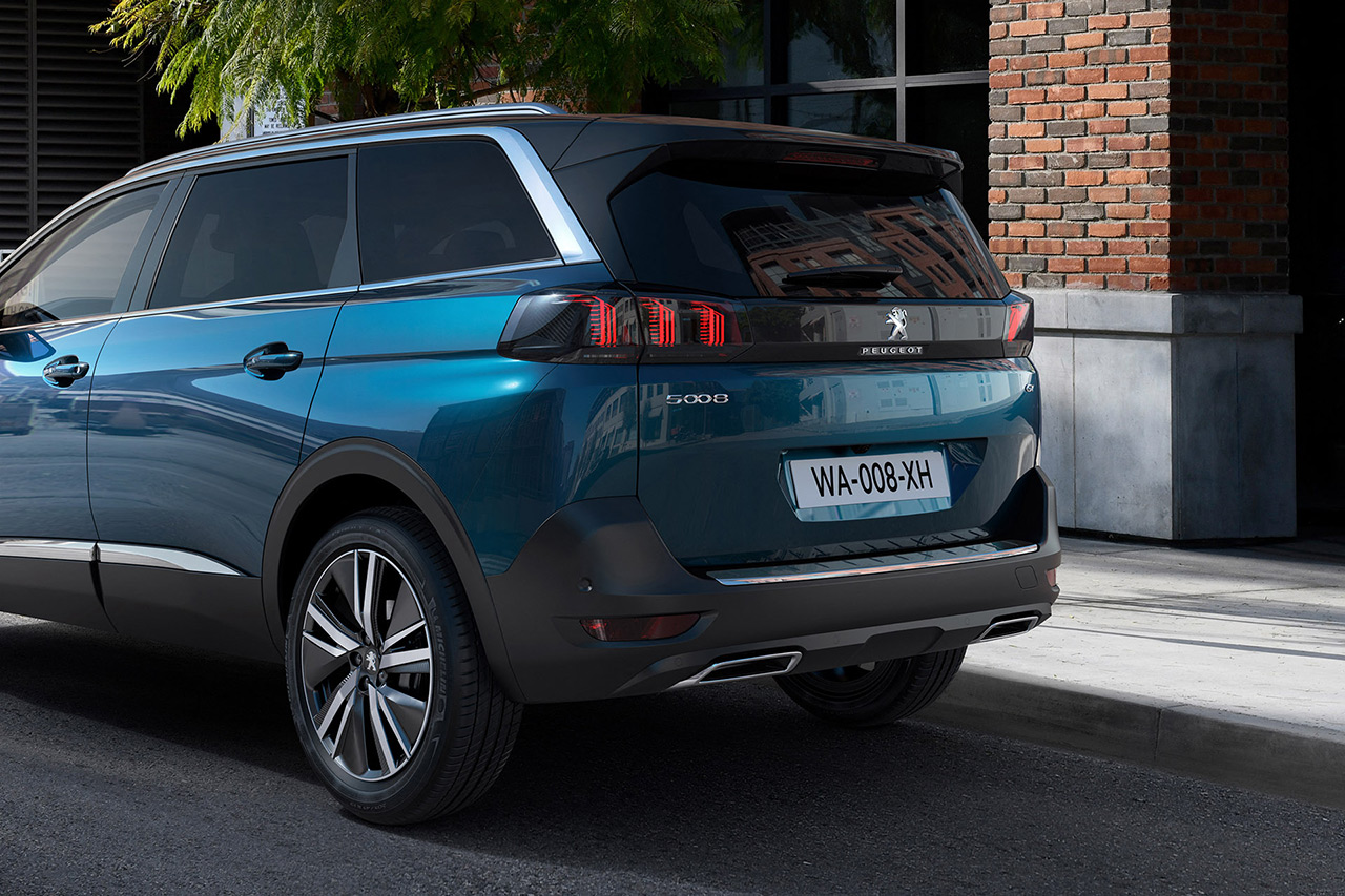 Photo feu arrière LED Peugeot 5008 II restylée (2020)