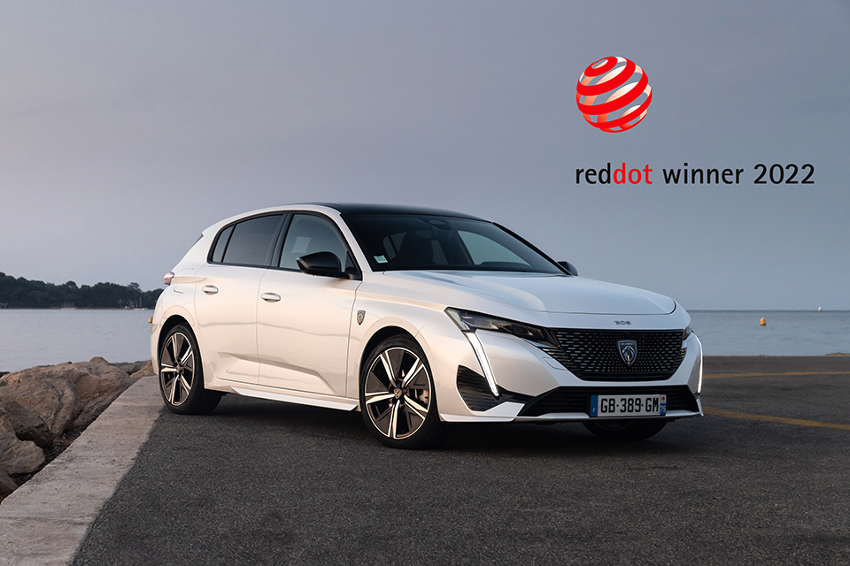 La nouvelle Peugeot 308 III récompensée aux Red Dot Awards 2022 !