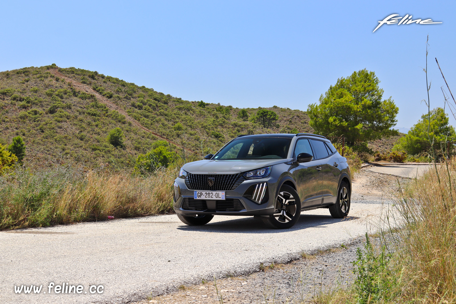 Photo essai route Peugeot e-2008 II restylée Electrique 156 (20