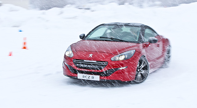 Essais Peugeot RCZ R - Winter Experience 2014