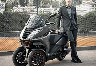 Peugeot Metropolis et Novak Djokovic