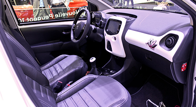 Intérieur Peugeot 108 au Salon de Genève 2014