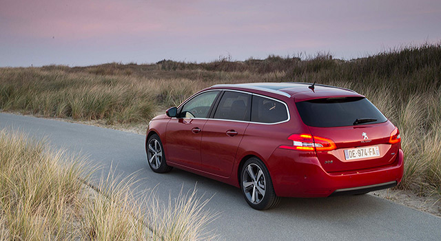 Photos officielles des essais de la Peugeot 308 SW II