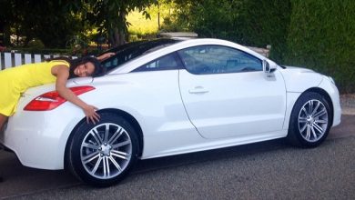 Photo of Flora Coquerel, Miss France 2014 et sa Peugeot RCZ !