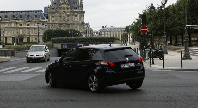 Peugeot 308 II, film « Lucy » (2014) de Luc Besson