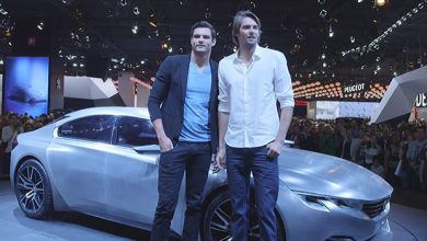 Photo of Vidéo : Florent Manaudou et Camille Lacourt sur le stand Peugeot du Mondial de Paris 2014