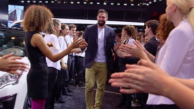 Photo of Vidéo : Nikola Karabatic sur le stand Peugeot du Mondial de Paris 2014