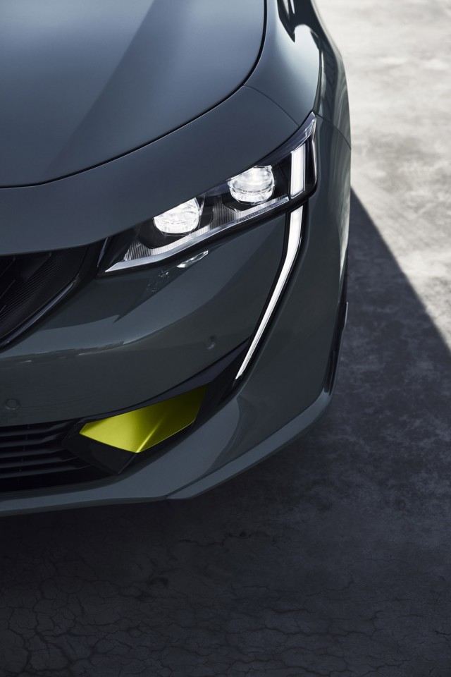 Photo détail bouclier avant 508 Peugeot Sport Engineered Concep