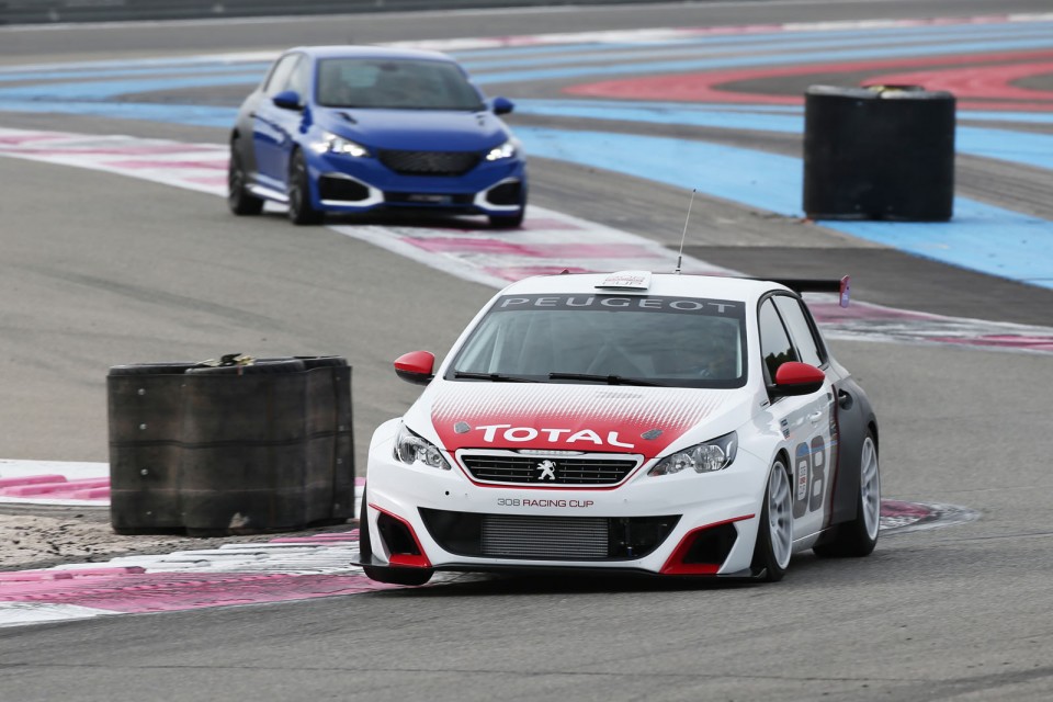 Photo Peugeot 308 R HYbrid, 308 GTi et 308 Racing Cup - Castelle