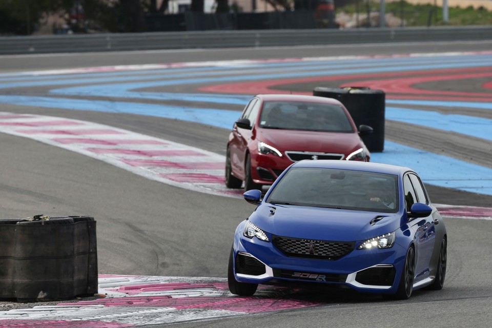 Photo Peugeot 308 R HYbrid, 308 GTi et 308 Racing Cup - Castelle