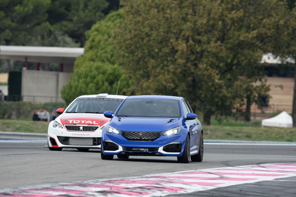 Photo Peugeot 308 R HYbrid, 308 GTi et 308 Racing Cup - Castelle