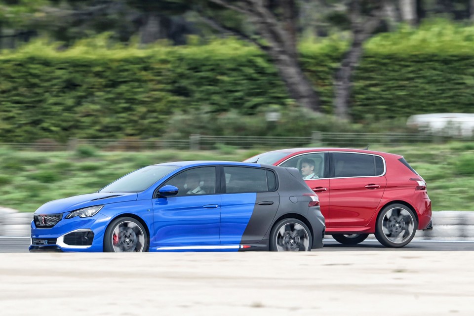 Photo Peugeot 308 R HYbrid, 308 GTi et 308 Racing Cup - Castelle