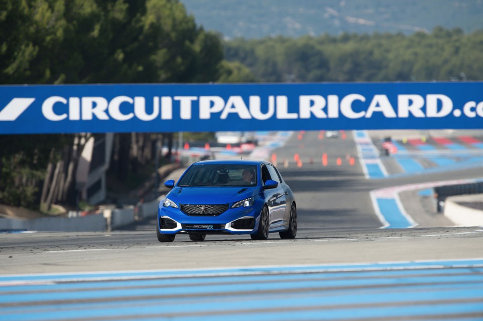 Photo Peugeot 308 R HYbrid, 308 GTi et 308 Racing Cup - Castelle