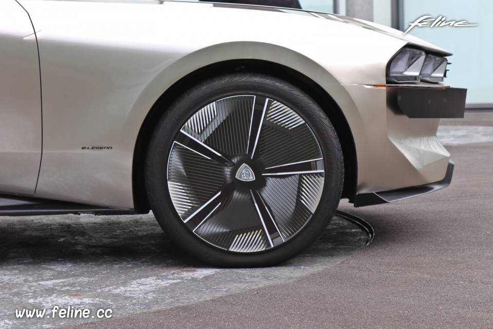 Photo coulisses projet Peugeot e-Legend Concept Car (2018)