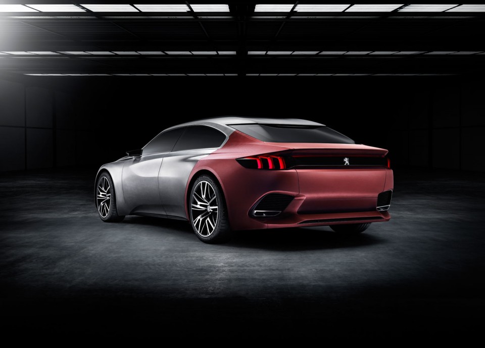 Photo 3/4 arrière Peugeot Exalt Concept (2014)