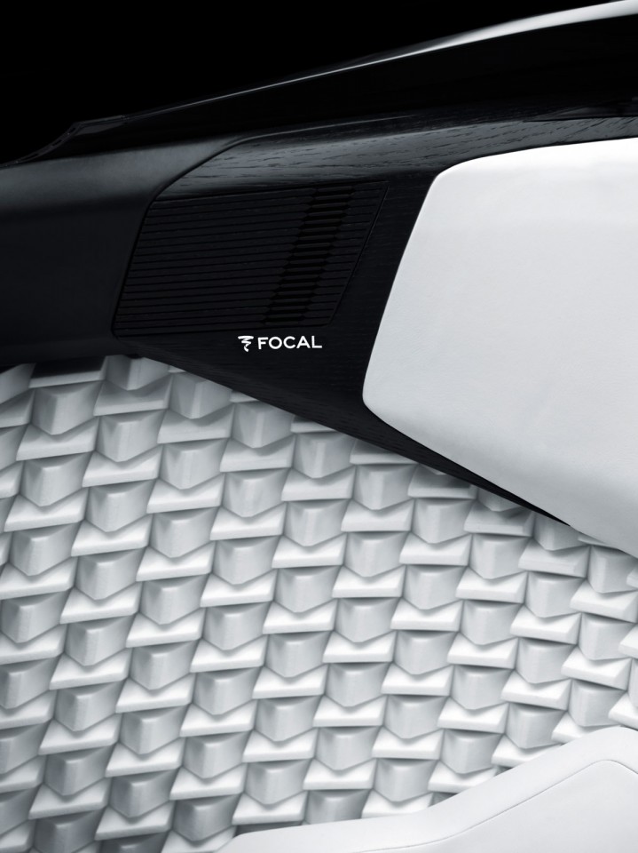 Photo enceinte Focal Peugeot Fractal Concept Car (2015)