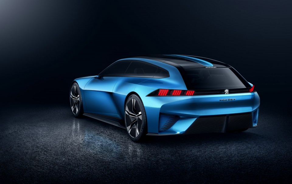 Photo officielle 3/4 arrière Peugeot Instinct Concept Car (2017