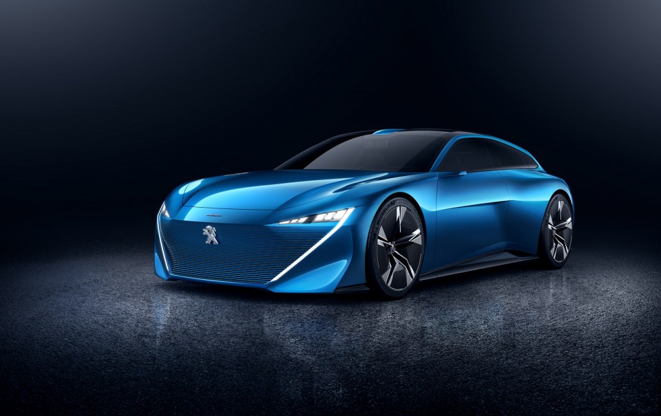 Photo officielle 3/4 avant Peugeot Instinct Concept Car (2017)