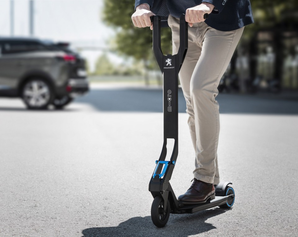 Photo Peugeot e-Kick by Micro (2016)