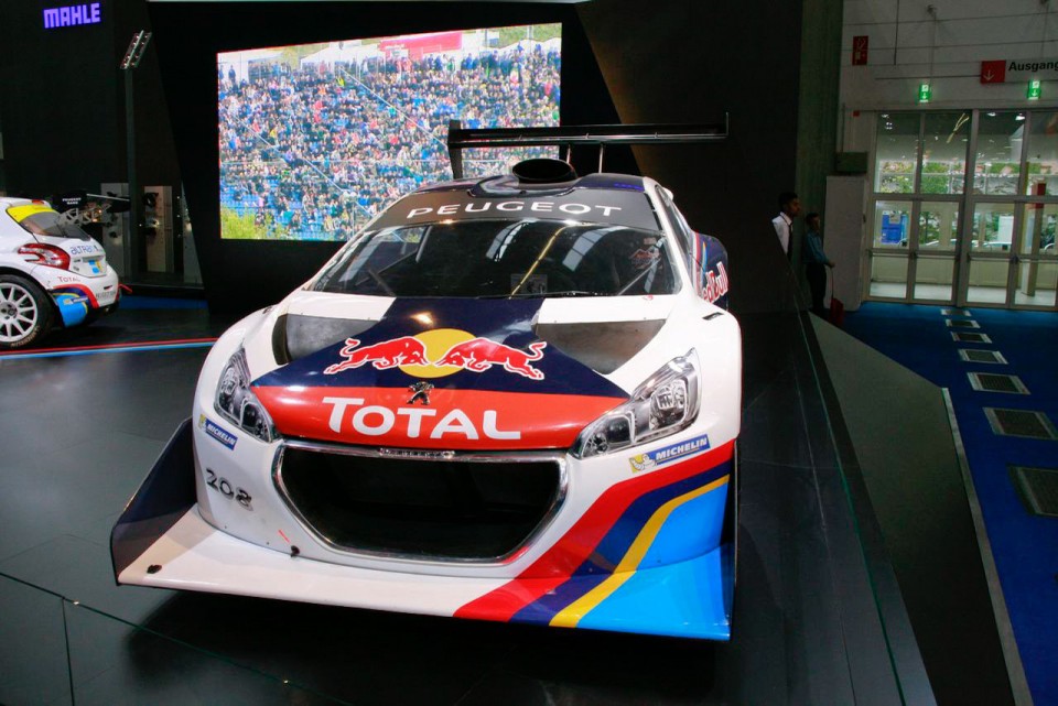 Photo face avant Peugeot 208 T16 Pikes Peak - Salon de Francfort 2013 - 1-002