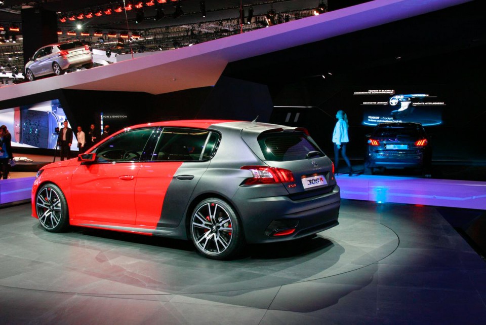 Photo 3/4 arrière Peugeot 308 R Concept - Salon de Francfort 2013 - 1-003