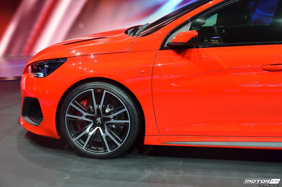 Photo aile avant Peugeot 308 R Concept - Salon de Francfort 2013 - 2-006