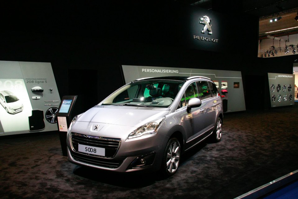 Photo Peugeot 5008 restylée - Salon de Francfort 2013 - 1-001