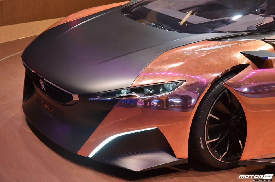 Photo face avant Peugeot Onyx Concept Car - Salon de Francfort 2013 - 2-003