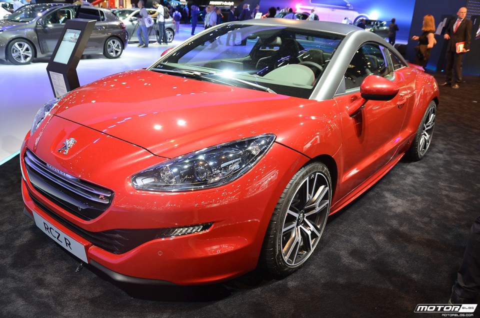 Photo 3/4 avant Peugeot RCZ R Rouge Erythrée - Salon de Francfort 2013 - 2-001