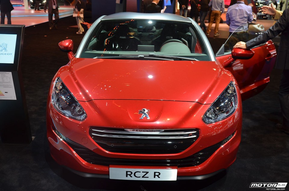 Photo face avant Peugeot RCZ R Rouge Erythrée - Salon de Francfort 2013 - 2-002