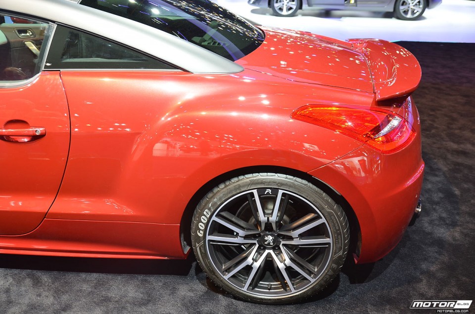 Photo aile arrière Peugeot RCZ R Rouge Erythrée - Salon de Francfort 2013 - 2-006