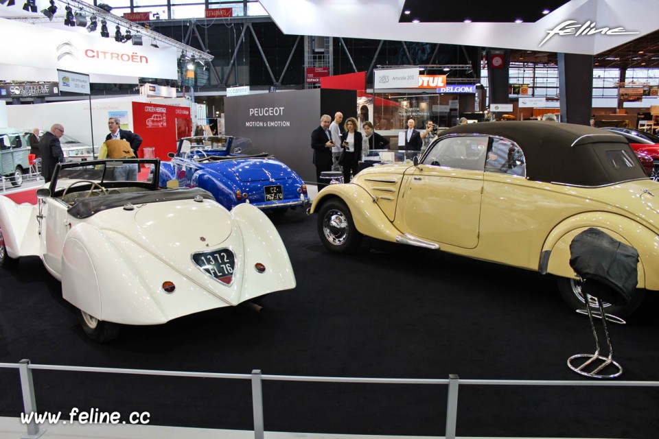 Photo Peugeot 402 Darl'mat Cabriolet (1938), Peugeot 402 B coach décapotable (1939) et Peugeot 203 Worblaufen Cabriolet (1951) - Salon Rétromobile 2014